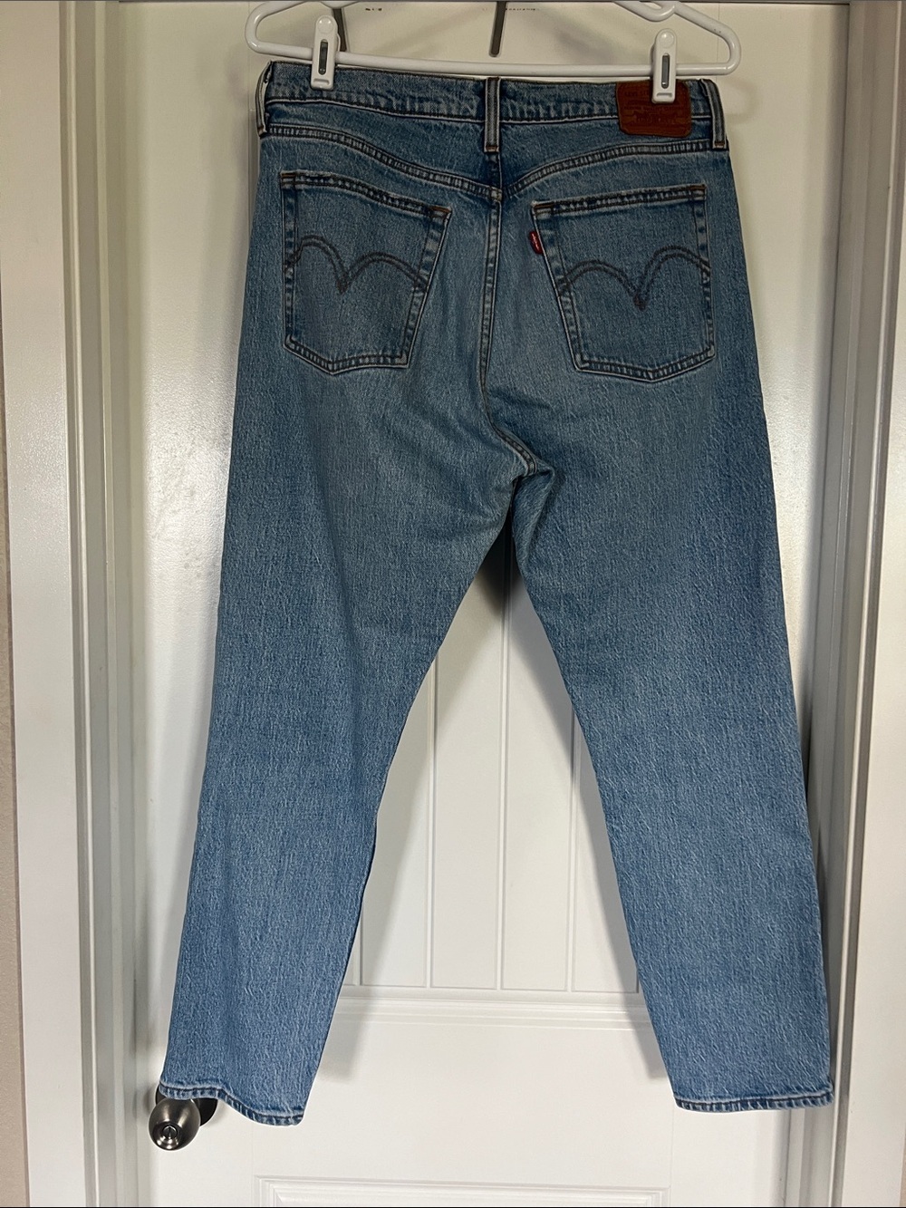 Levi's Wedgie Straight Jeans High Rise Button Fly Wash Size 30 - Picture 3 of 9